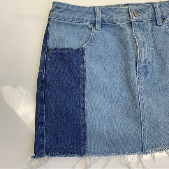 PACSUN micro skirt Women's 27 patch work denim blue  raw hem - Picture 3 of 7